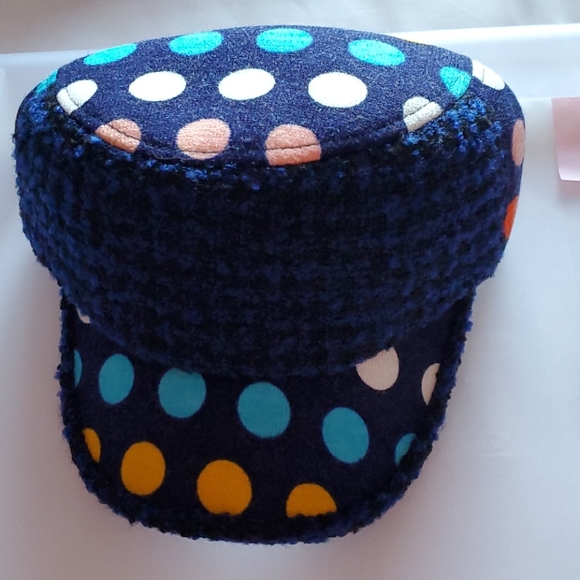 @new@ hat for spring, fall, winter - Picture 2 of 4